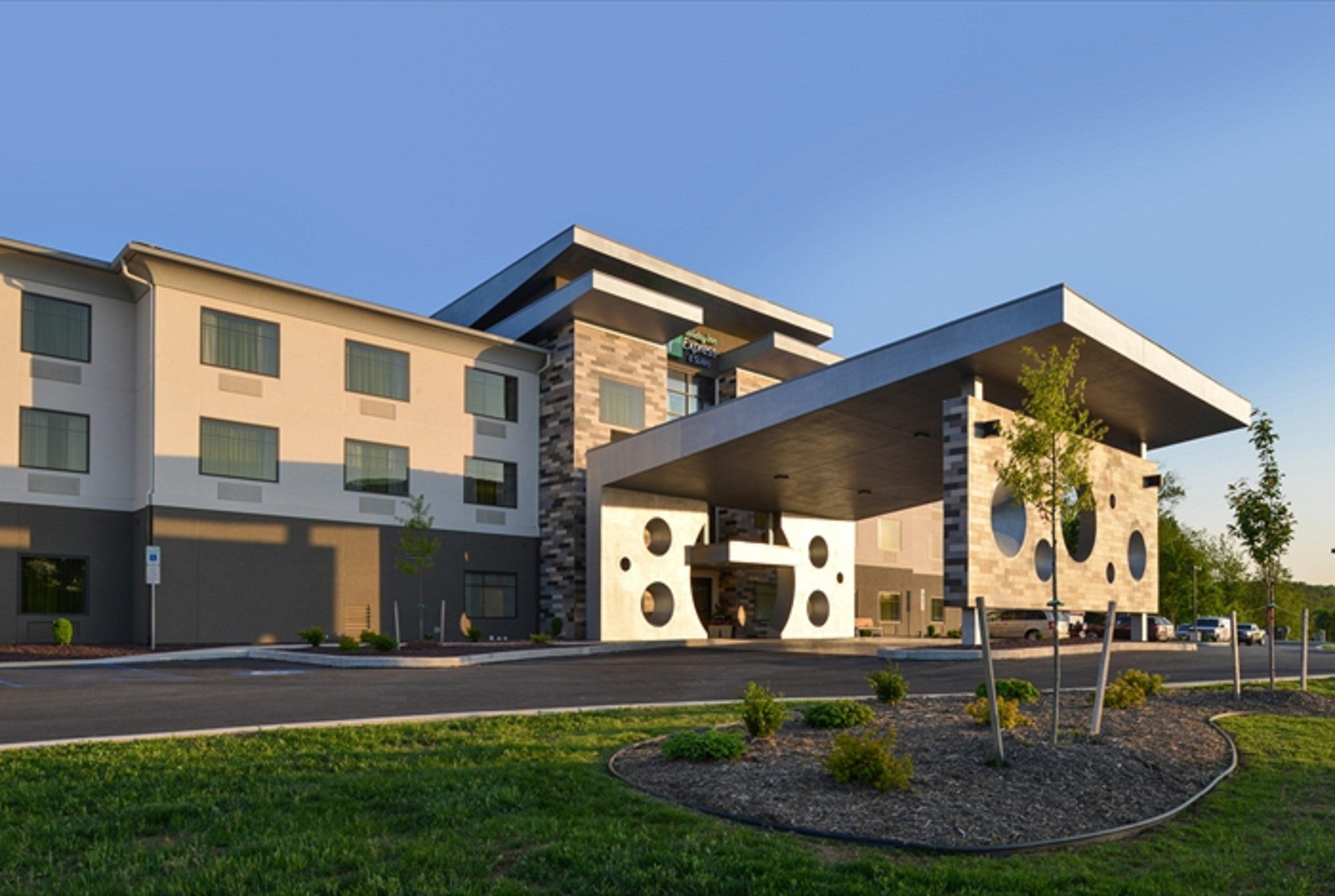 Holiday Inn Express & Suites Shippensburg By Ihg Bagian luar foto