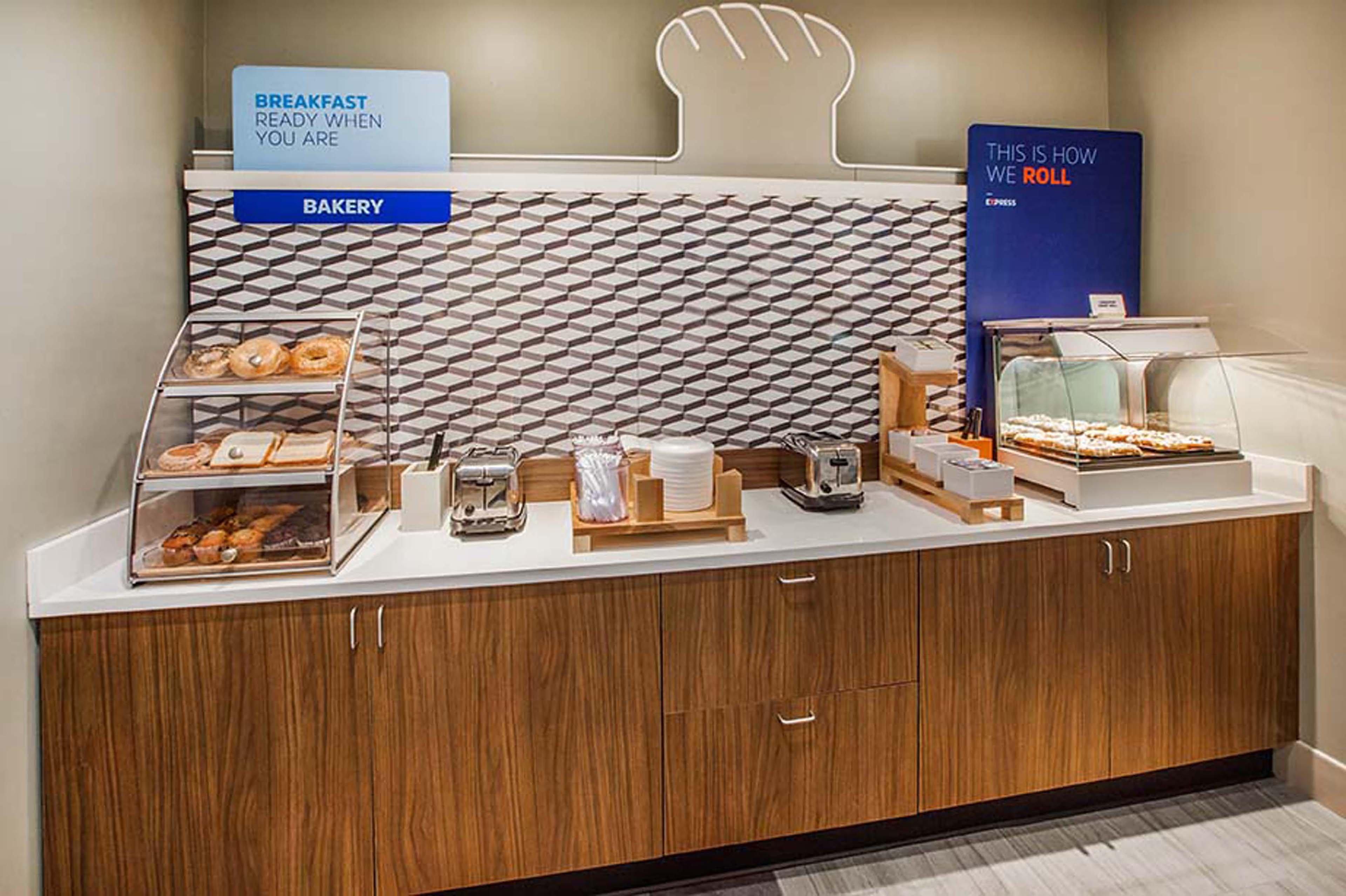 Holiday Inn Express & Suites Shippensburg By Ihg Bagian luar foto