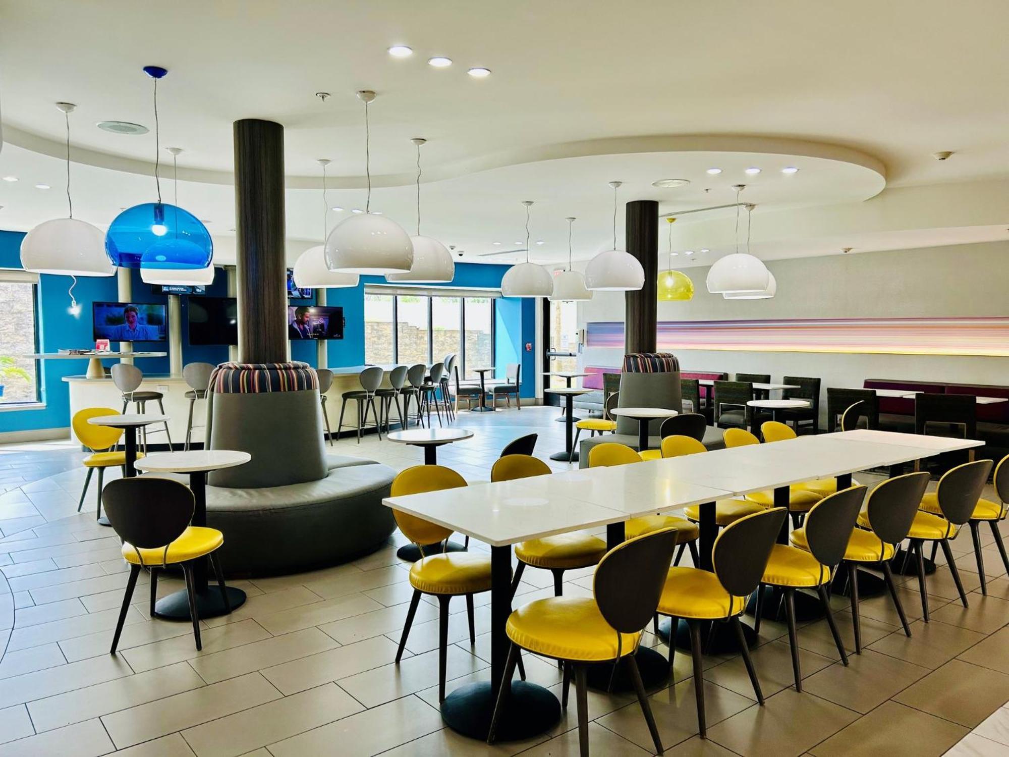 Holiday Inn Express & Suites Shippensburg By Ihg Bagian luar foto
