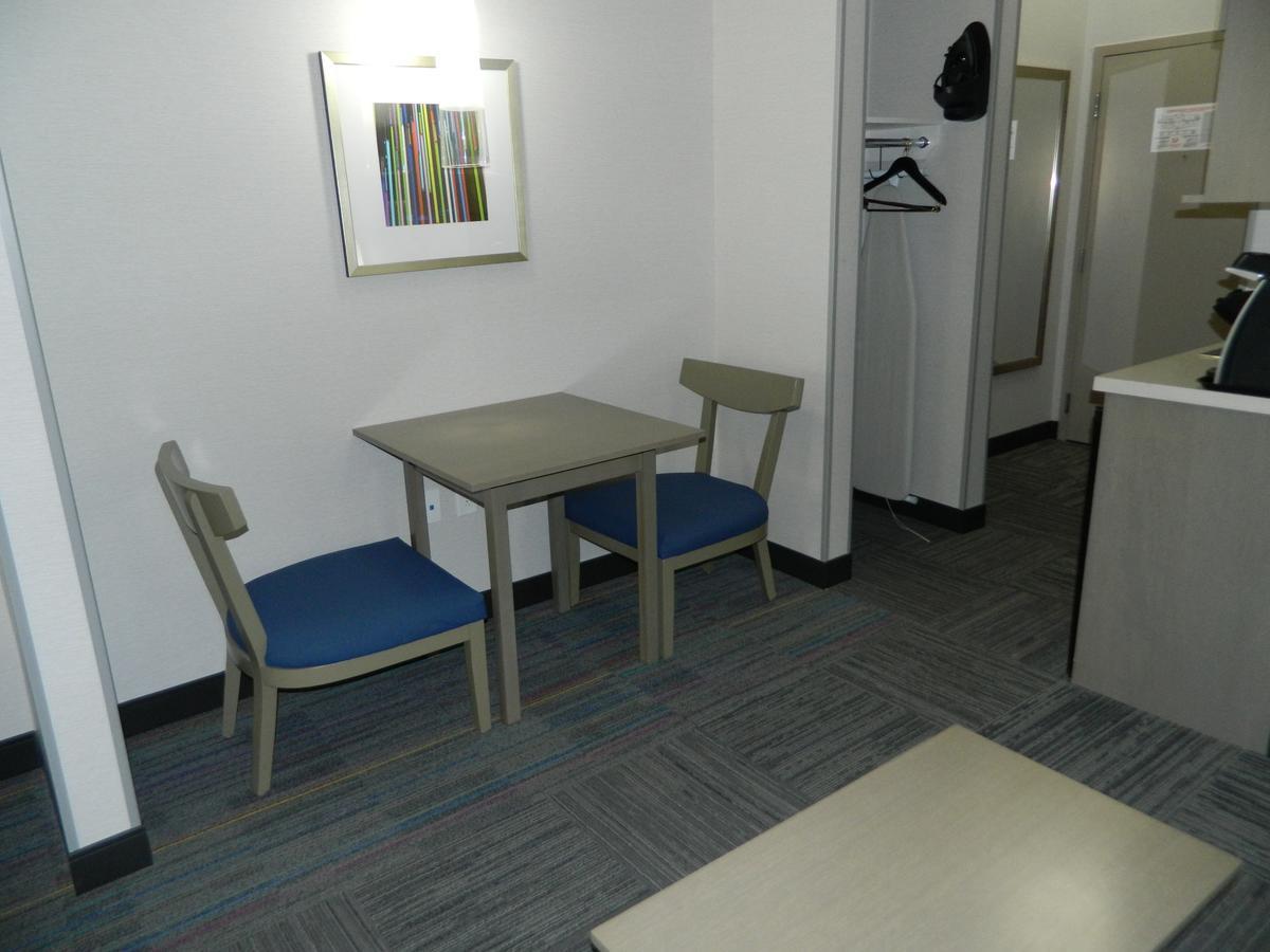 Holiday Inn Express & Suites Shippensburg By Ihg Bagian luar foto